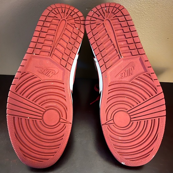 MEN’S NIKE AIR JORDAN I 1 RETRO OG HIGH BLOODLINE BLACK RED sz 12 - Picture 5 of 9